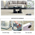 Une table basse rectangulaire moderne et tendance avec un plateau en verre trempé et des pieds en MDF blanc